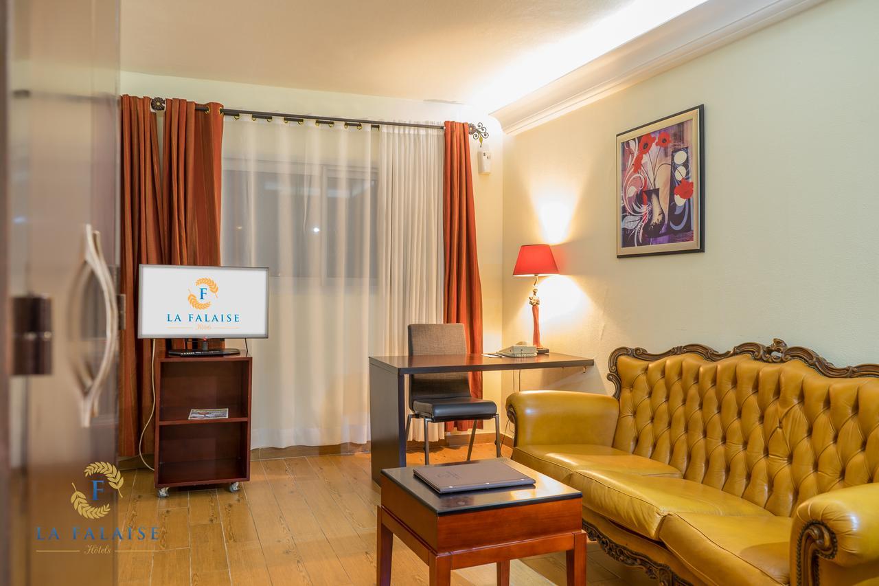 Hotel Residence La Falaise Douala Eksteriør bilde