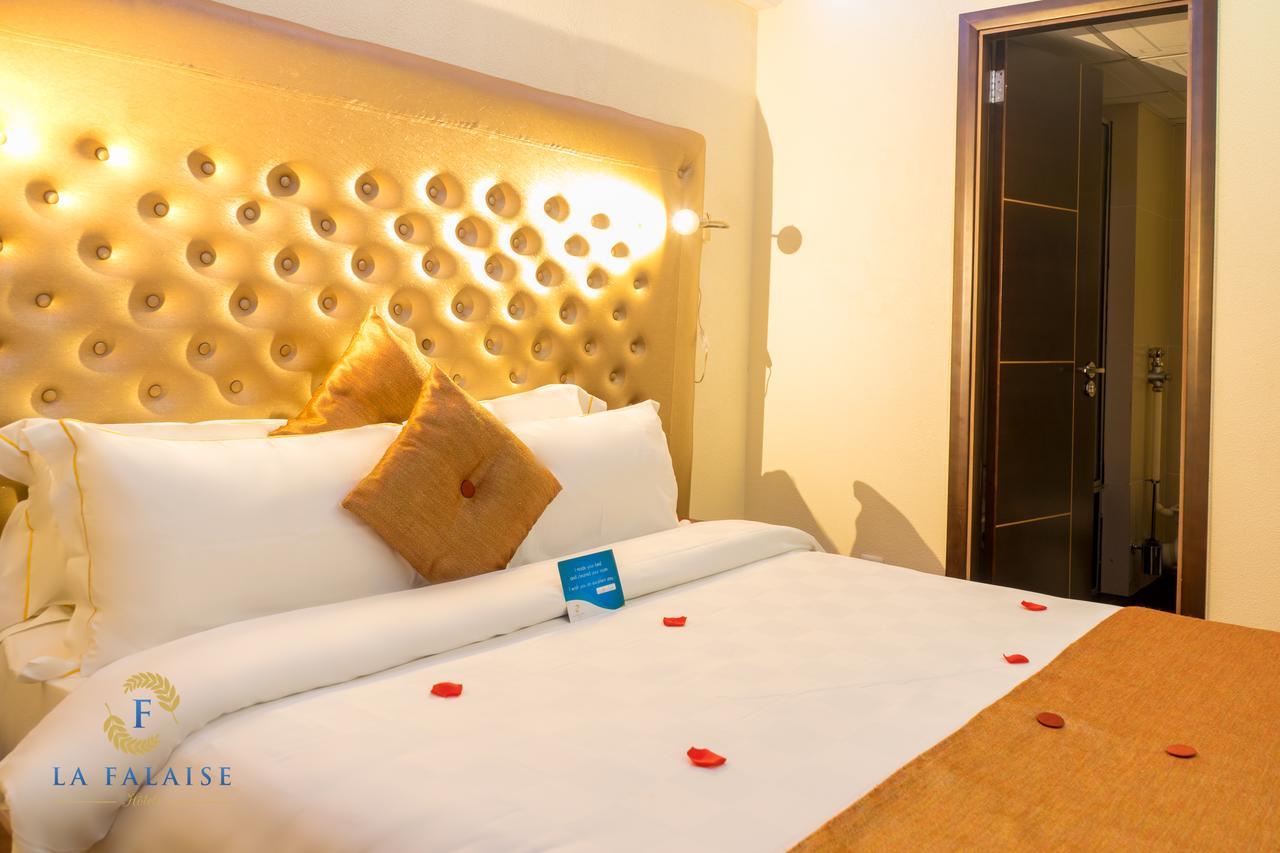 Hotel Residence La Falaise Douala Eksteriør bilde